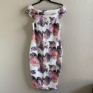 Off shoulder bodycon flower dress